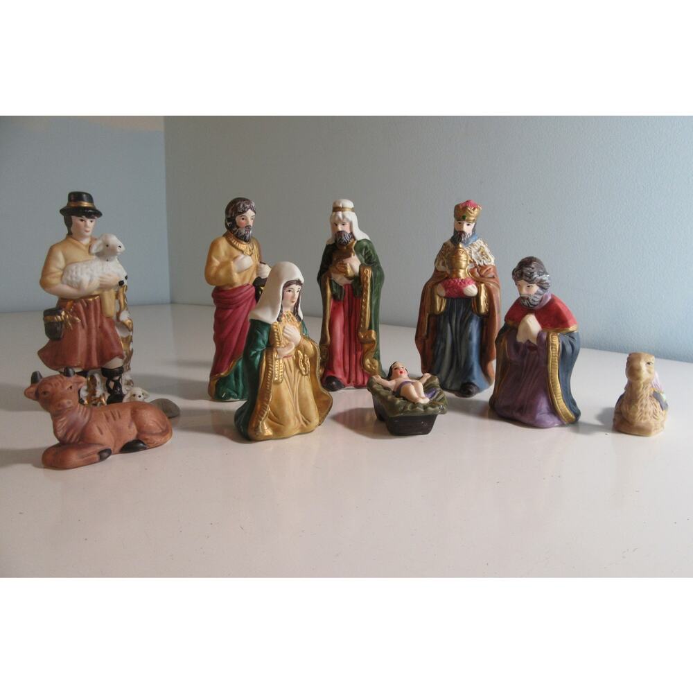 Collectibles Nativity Set Hand Painted Porcelain 10 Piece Set Vintage Christmas
